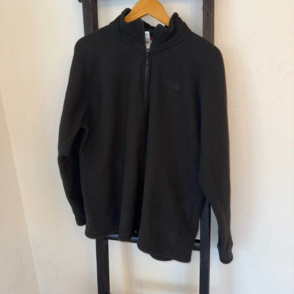 The North Face Mens Black Ribbed Quarter Zip Fleece Pullover XL Mock Neck‎ Logo
